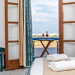 Surfer Paradise Naxos City