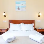 Surfer Paradise Naxos City