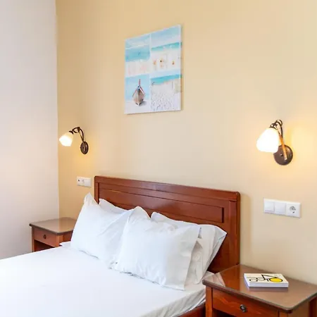 冲浪者天堂公寓 * Naxos City