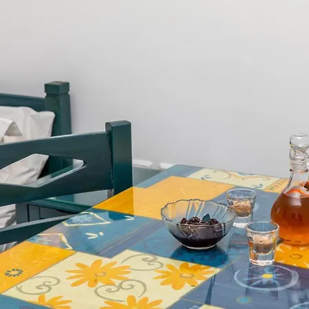 冲浪者天堂公寓 * Naxos City