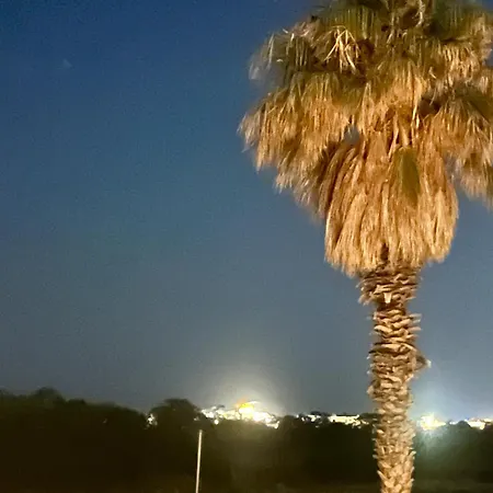 Surfer Paradise شقة Naxos City